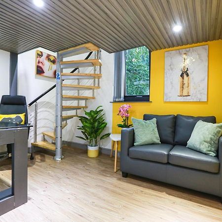 A102 Cheery Bright Loft Apartamento Coventry Exterior foto