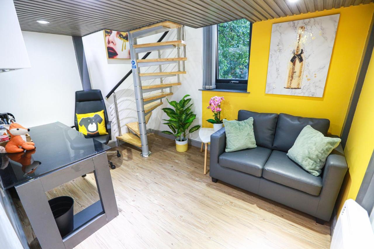 A102 Cheery Bright Loft Apartamento Coventry Exterior foto